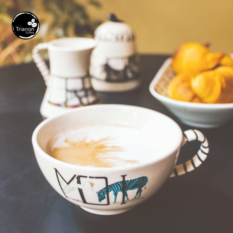 Costa Rica Full Natural Coffee to Your Door. This coffee has a medium heavy body with hibiscus tea and Merlot flavor notes and a lingering tropical sweetness.