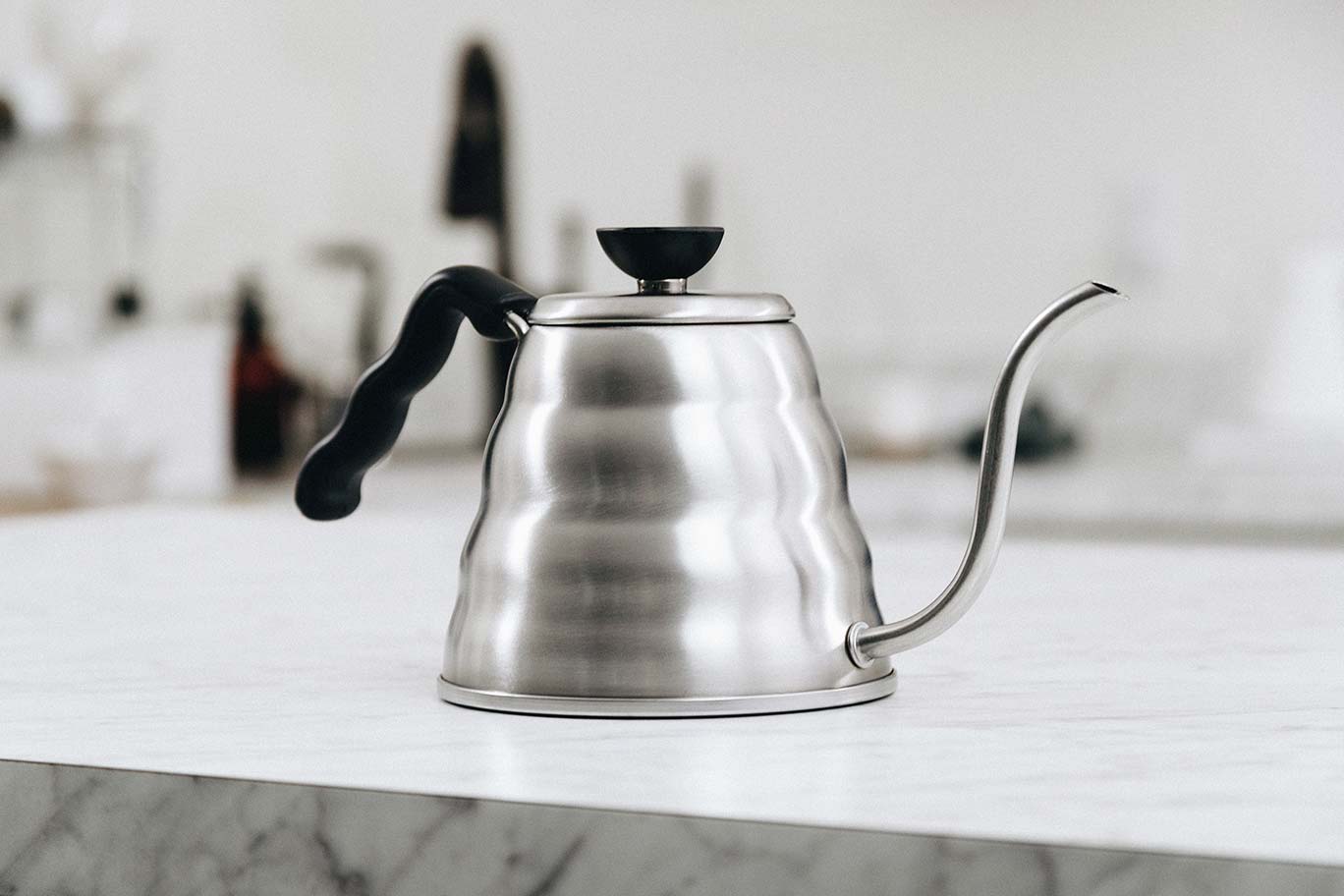 Hario Buono Gooseneck Kettle| Ozo Coffee Brewing Equipment| Ozo Coffee